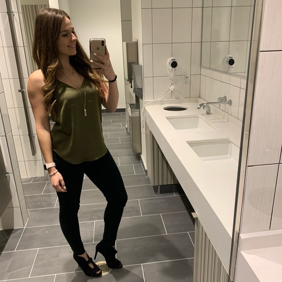 Green Blouse - Picture 5 of 5